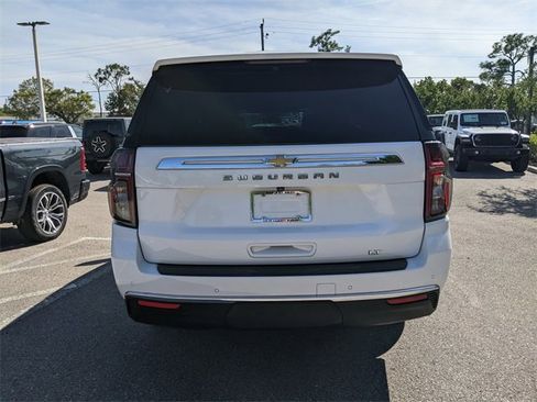 Used 2023 Chevrolet Suburban LT image 5