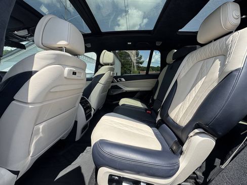 Used 2019 BMW X7 xDrive40i w/ Premium Package AWD/4WD image 12