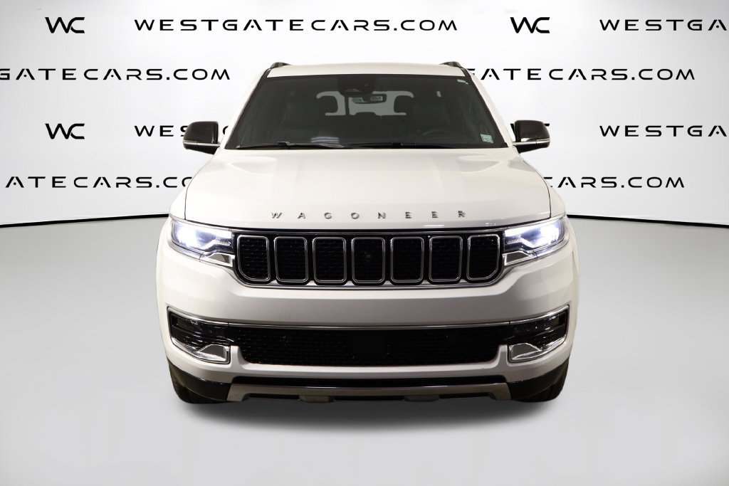 Used 2023 Jeep Wagoneer Series III w/ Convenience Group I AWD/4WD image 2