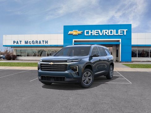 New 2026 Chevrolet Traverse LT w/ Driver Confidence Package AWD/4WD image 8