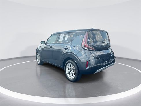 Used 2025 Kia Soul LX w/ LX Technology Package image 6