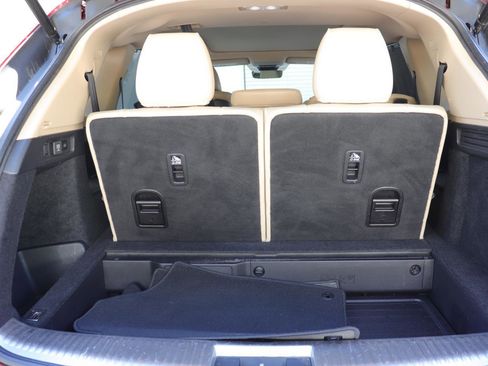 Used 2022 Acura MDX SH-AWD w/ Advance Package image 16