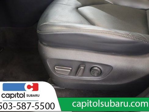 Used 2023 Toyota Highlander Limited image 15