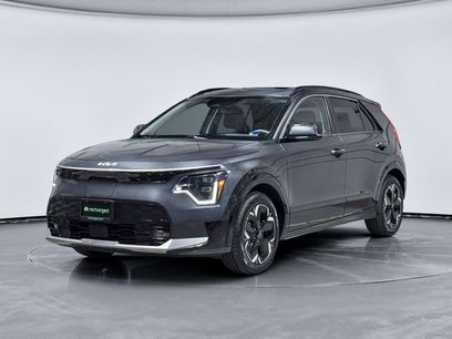 Used 2023 Kia Niro Wave w/ Wave Preserve Package