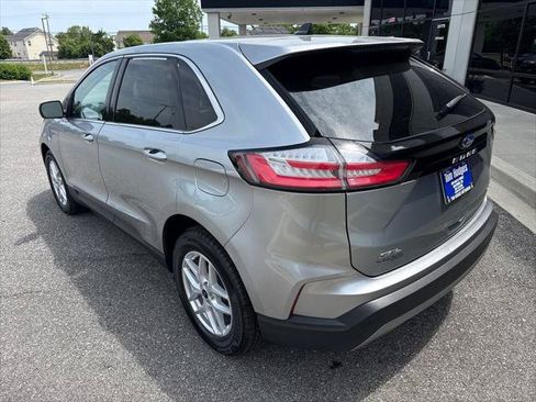 Used 2024 Ford Edge SEL AWD/4WD image 6