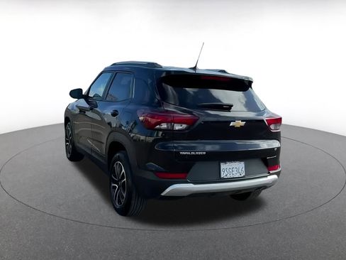 Used 2025 Chevrolet TrailBlazer LT image 11