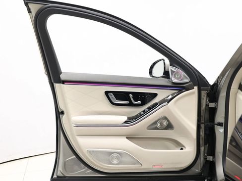 Used 2024 Mercedes-Benz Maybach S 580 4MATIC image 11