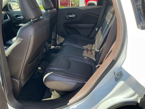 Used 2014 Jeep Cherokee Trailhawk AWD/4WD image 22