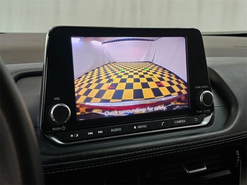 Used 2022 Nissan Rogue SV image 28