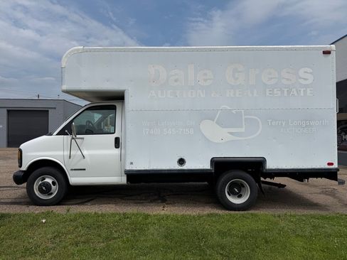 Used 1998 Chevrolet Express 3500 RWD image 8