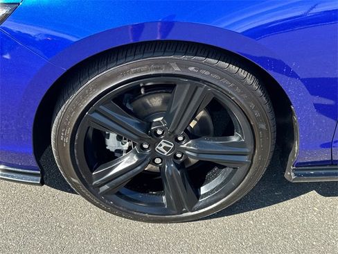 Used 2025 Honda Accord Sport image 8