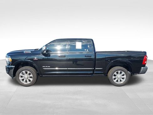 Used 2024 RAM 3500 Limited AWD/4WD image 2