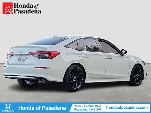Used 2023 Honda Civic Sport image 2