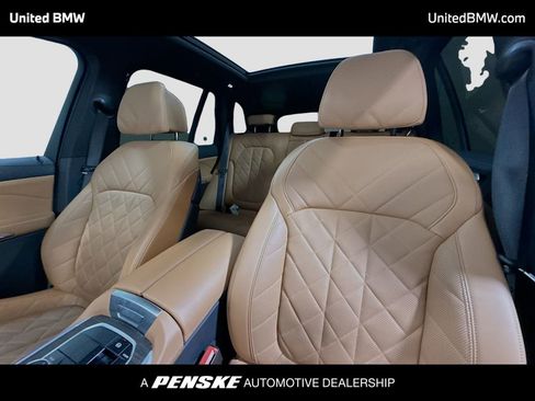 Used 2024 BMW X5 sDrive40i w/ M Sport Package RWD image 5