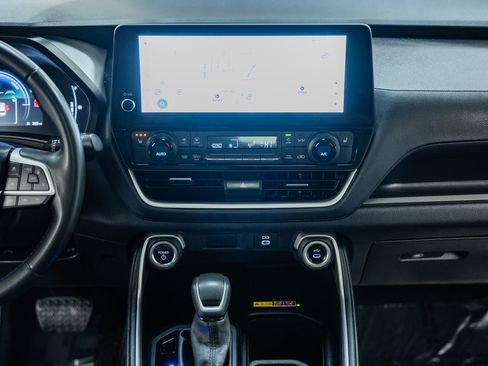 Used 2024 Toyota Grand Highlander XLE image 26