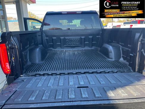 Used 2025 GMC Sierra 1500 SLT image 8