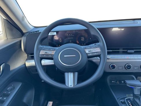 New 2026 Hyundai Kona SE FWD image 12