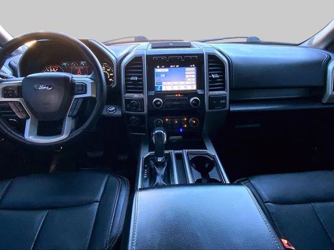 Used 2019 Ford F150 Lariat w/ Equipment Group 502A Luxury AWD/4WD image 16