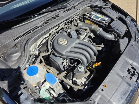 Used 2011 Volkswagen Jetta S FWD image 31