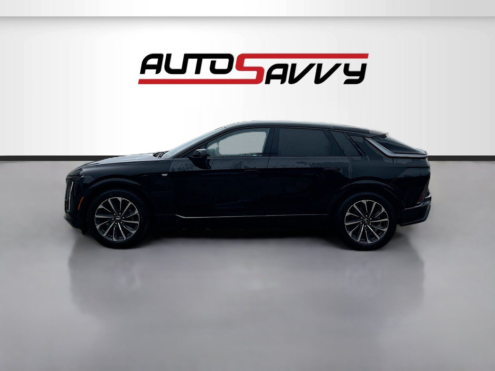 Used 2025 Cadillac Lyriq Sport AWD/4WD image 4