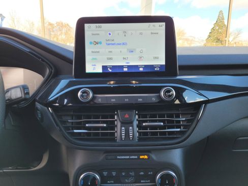 Used 2025 Ford Escape ST-Line image 23