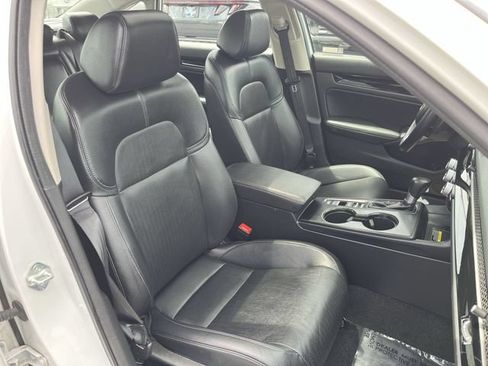 Used 2024 Honda Civic Touring image 27