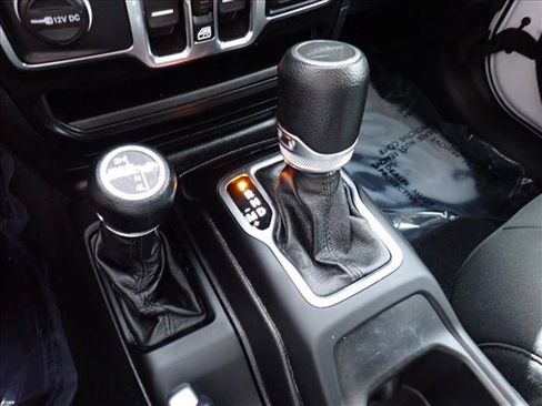 Used 2021 Jeep Gladiator Sport AWD/4WD image 16