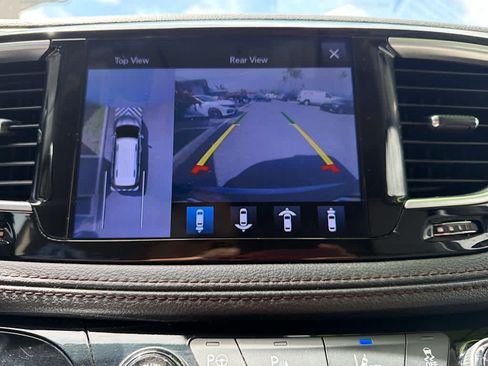 Used 2017 Chrysler Pacifica Limited FWD image 23