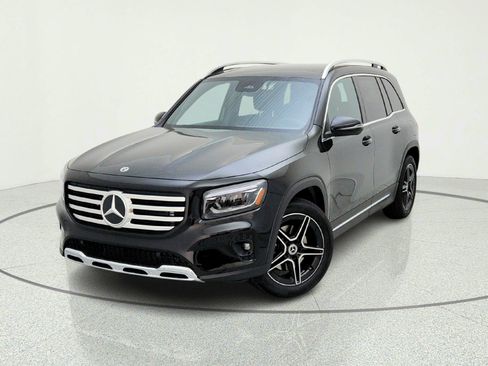 New 2026 Mercedes-Benz GLB 250 image 2