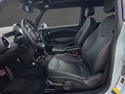 Used 2011 MINI Cooper Hardtop FWD image 3