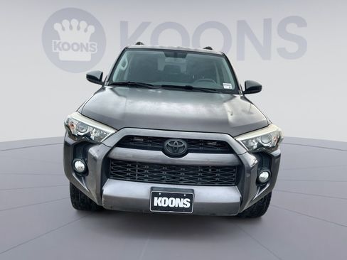 Used 2016 Toyota 4Runner SR5 image 11