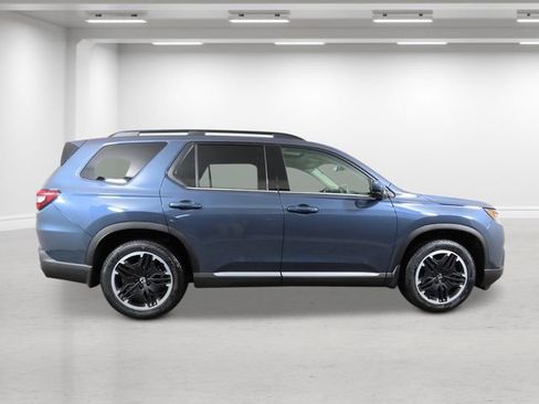 New 2026 Honda Pilot Touring image 2