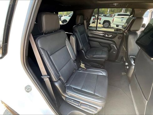 Used 2021 GMC Yukon Denali w/ Denali Premium Package image 29