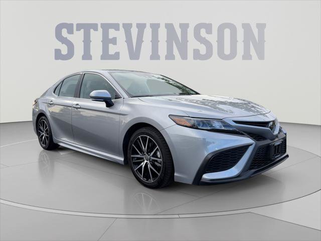 Certified 2023 Toyota Camry SE w/ Cold Weather Package AWD/4WD image 7