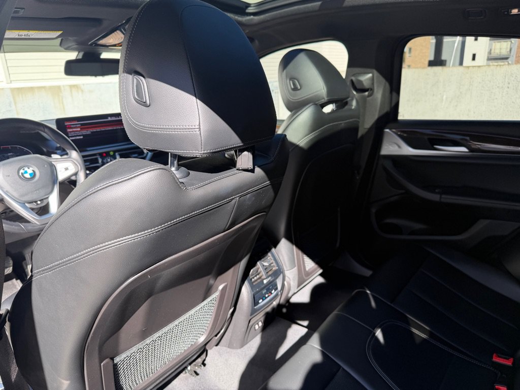 Used 2022 BMW X4 xDrive30i AWD/4WD image 17