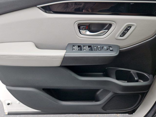 Certified 2025 Honda Pilot EX-L image 28