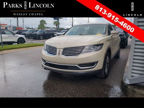 Used 2016 Lincoln MKX Select w/ Select Plus Package FWD image 9