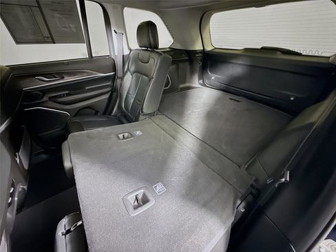 Used 2022 Jeep Grand Cherokee Limited 4xe w/ Luxury Tech Group II image 21