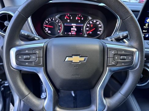 Used 2023 Chevrolet Blazer LT image 18