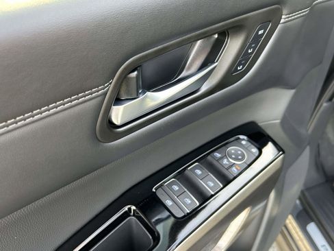 Used 2025 Nissan Pathfinder Platinum w/ Cargo Package image 21