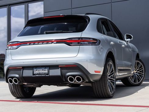 Certified 2026 Porsche Macan AWD/4WD image 11