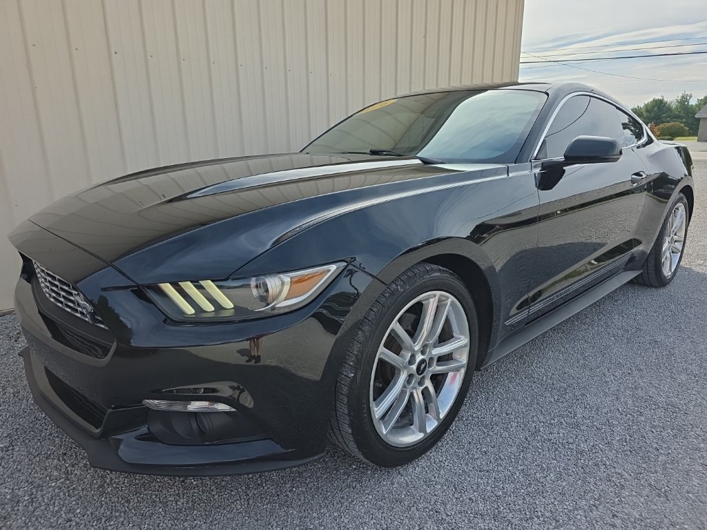 Used 2016 Ford Mustang Premium w/ Pony Package RWD image 11