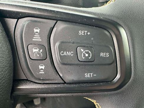 Used 2024 Jeep Wrangler Unlimited AWD/4WD image 20