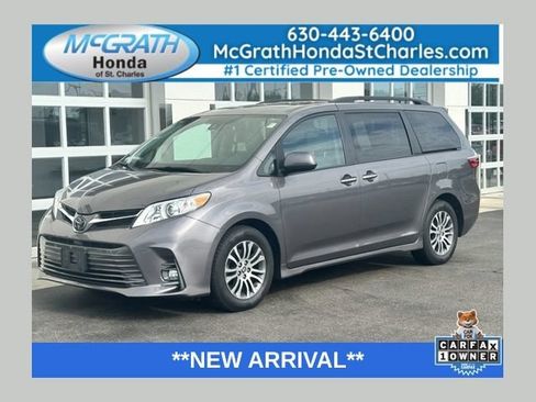 Used 2020 Toyota Sienna XLE FWD image 1