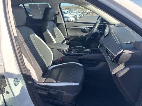 Used 2025 Buick Envision Sport Touring image 19