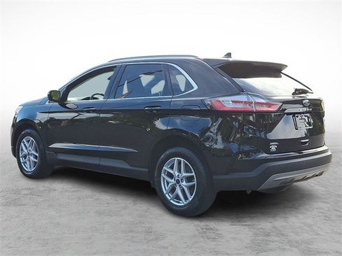 Certified 2022 Ford Edge SEL w/ Convenience Package image 4
