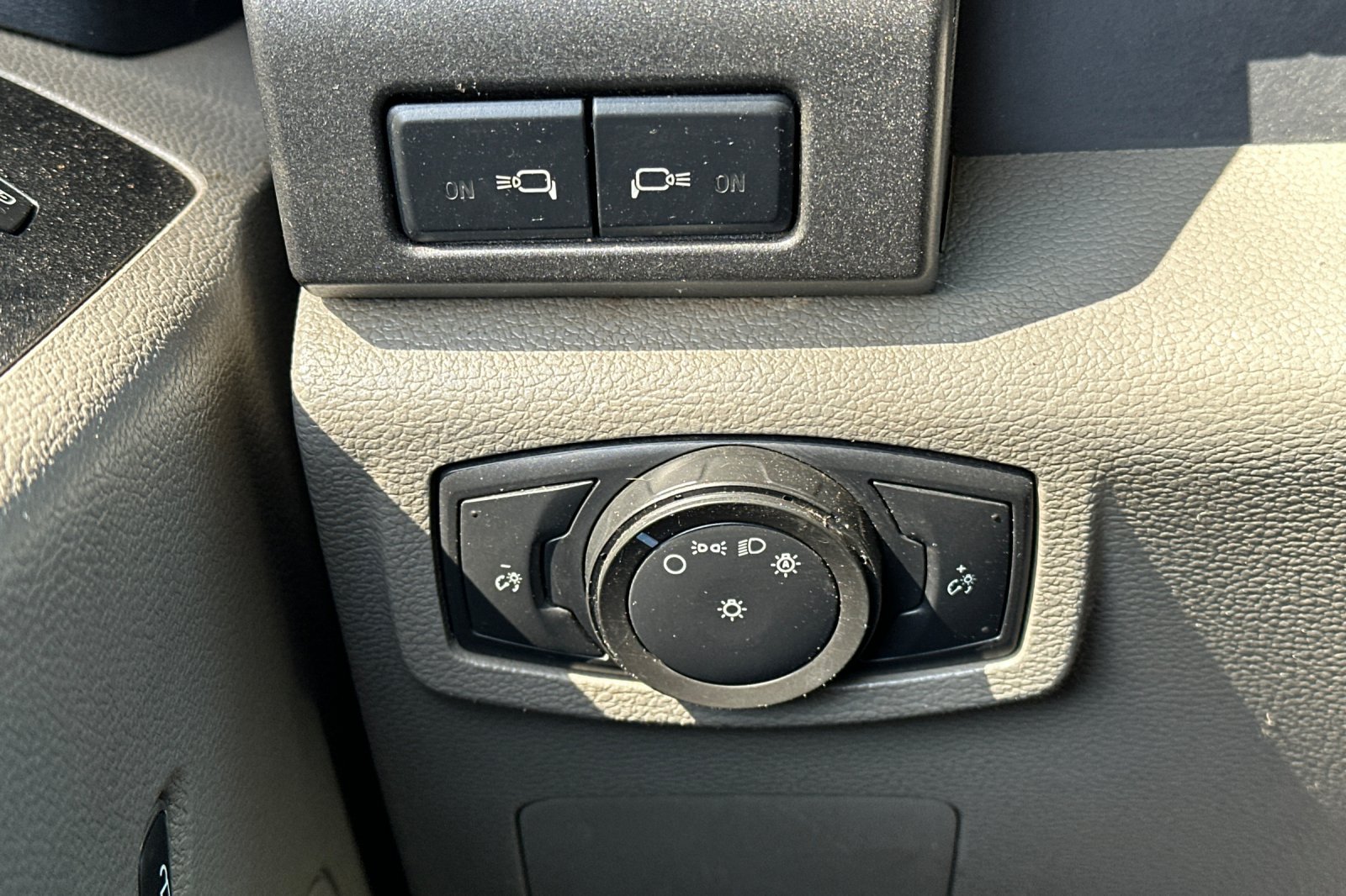 Used 2022 Ford F550 2WD Regular Cab Super Duty image 24
