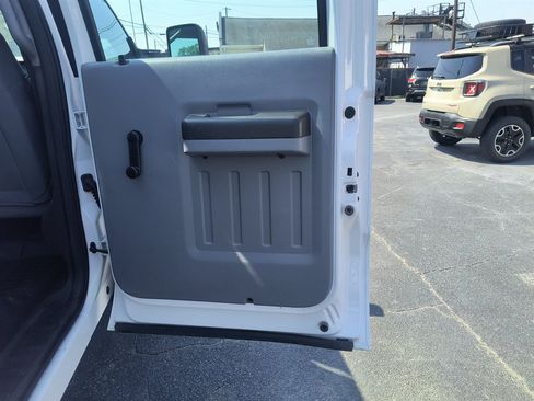 Used 2011 Ford F250 XL w/ Skid Plate Pkg AWD/4WD image 25