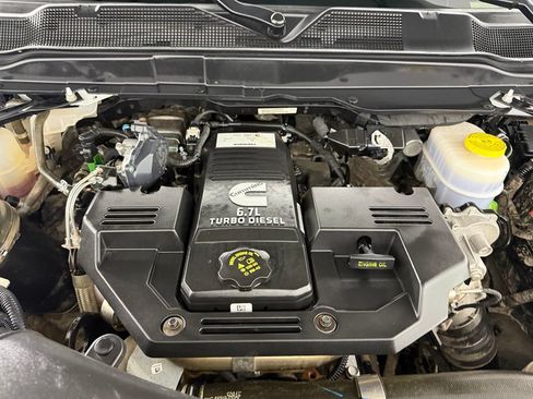 Used 2024 RAM 2500 Laramie AWD/4WD image 33