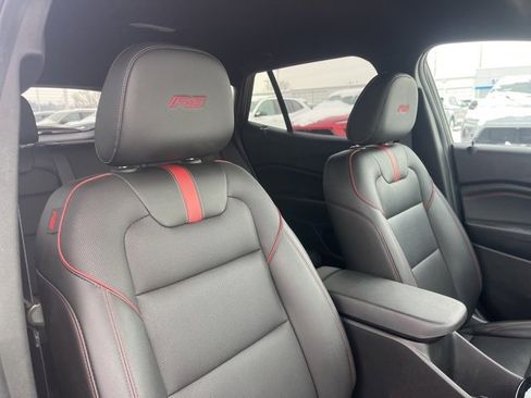 Used 2025 Chevrolet Trax RS w/ Driver Confidence Package image 50